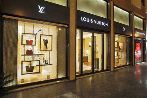 Louis Vuitton Palermo Store in Palermo, Italia 